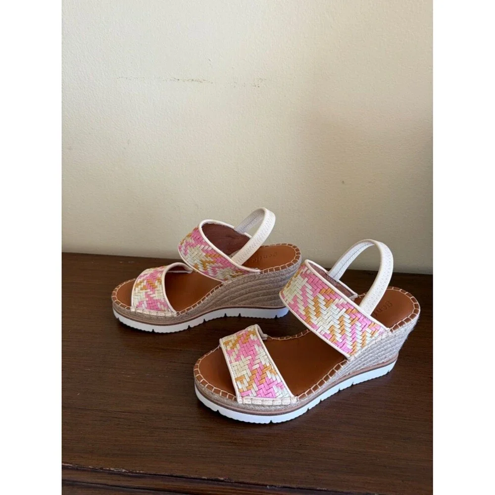 NIB Gentle Souls‎ by Kenneth Cole Women's Elyssa Wedge Sandal Rose - Size 8.5